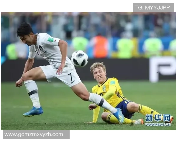 足球明星与女裁判的精彩对决展现了性别平等与体育精神的新篇章